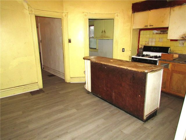 527 Delmont Ave, Beltzhoover, PA 15210