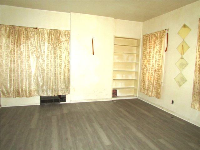 527 Delmont Ave, Beltzhoover, PA 15210