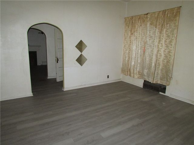 527 Delmont Ave, Beltzhoover, PA 15210