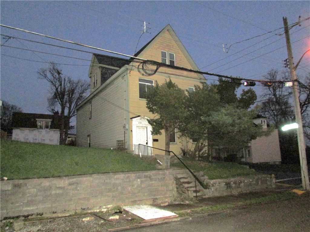 527 Delmont Ave, Beltzhoover, PA 15210