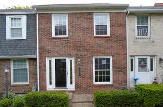 617 Simbury Street, D-8, Columbus, OH 43228