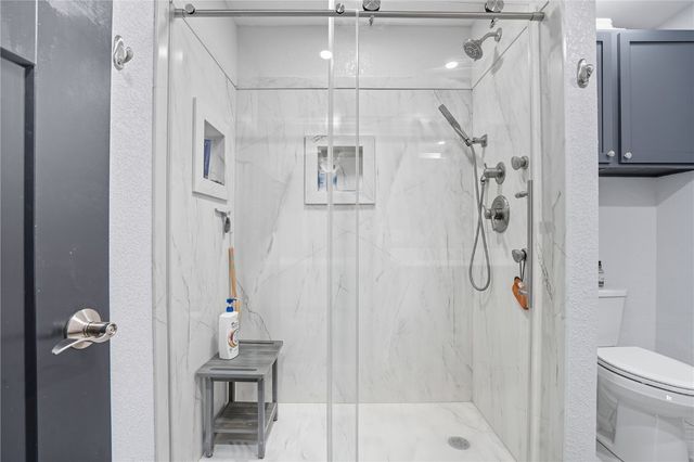 203 N 9th Avenue, Vinton, IA 52349