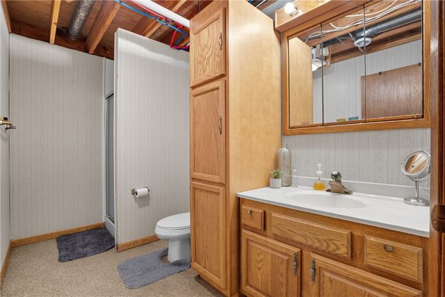 203 N 9th Avenue, Vinton, IA 52349