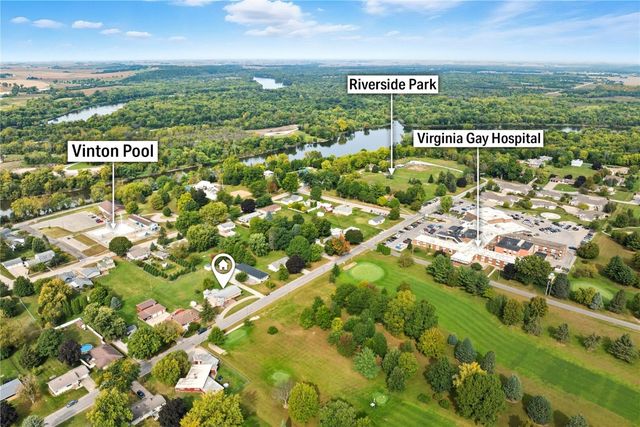 203 N 9th Avenue, Vinton, IA 52349