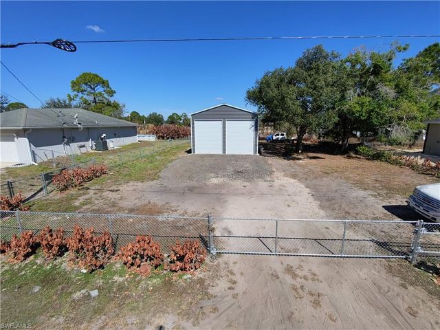 2912 52nd ST W, Lehigh Acres, FL 33971
