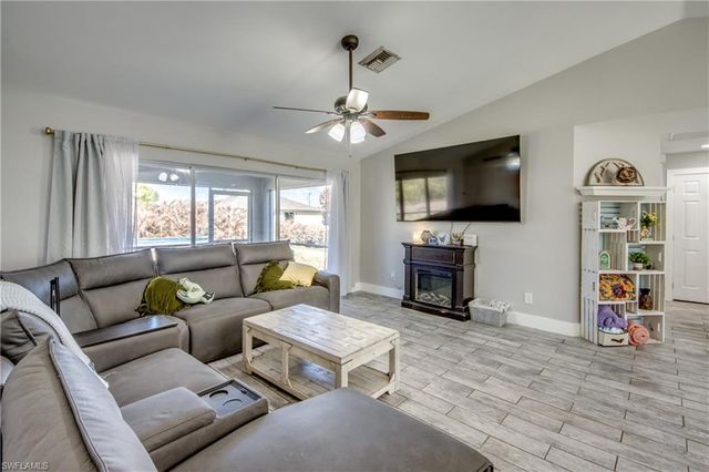 2912 52nd ST W, Lehigh Acres, FL 33971