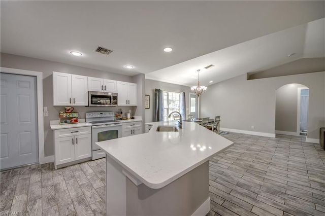 2912 52nd ST W, Lehigh Acres, FL 33971