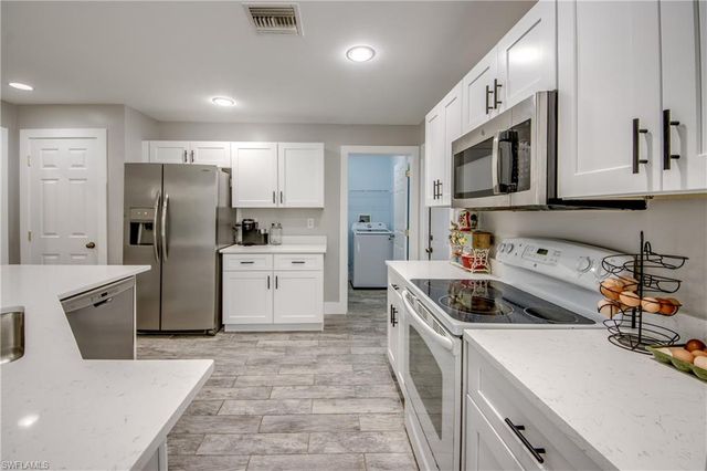 2912 52nd ST W, Lehigh Acres, FL 33971