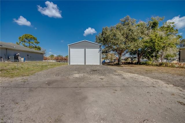 2912 52nd ST W, Lehigh Acres, FL 33971