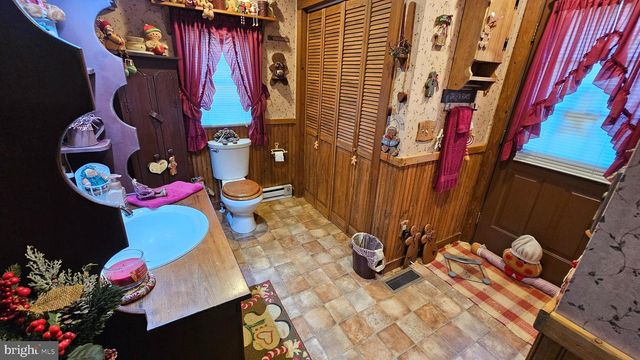 108 WASHINGTON AVE, Bridgeville, DE 19933