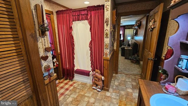 108 WASHINGTON AVE, Bridgeville, DE 19933