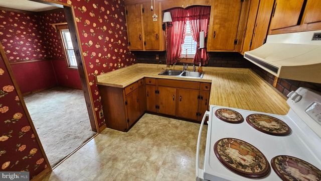 108 WASHINGTON AVE, Bridgeville, DE 19933