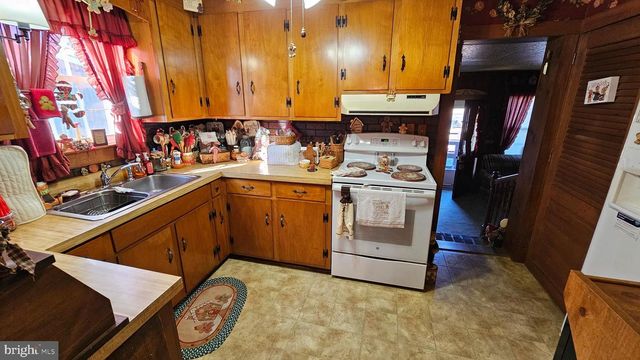 108 WASHINGTON AVE, Bridgeville, DE 19933