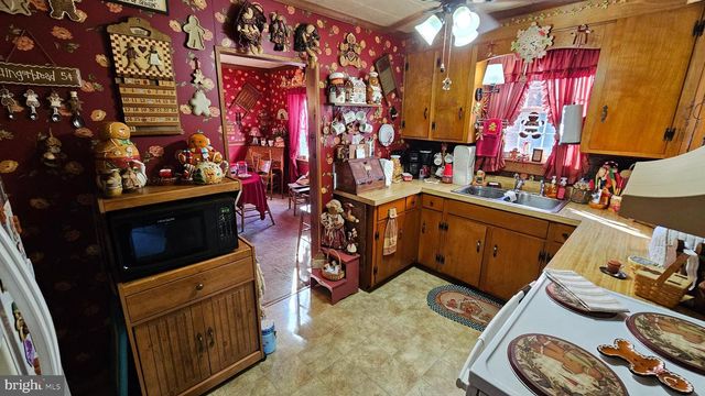 108 WASHINGTON AVE, Bridgeville, DE 19933