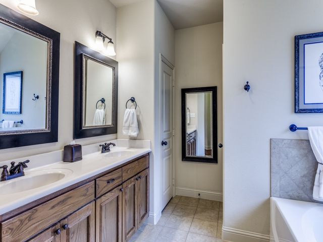 9837 Brazoria Trail, Fort Worth, TX 76126