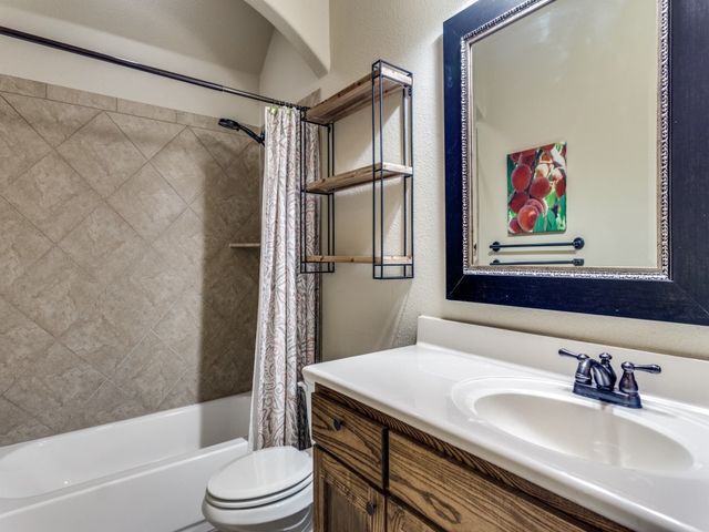 9837 Brazoria Trail, Fort Worth, TX 76126