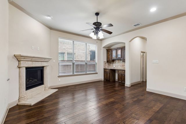 4944 Dominion Boulevard, Irving, TX 75038