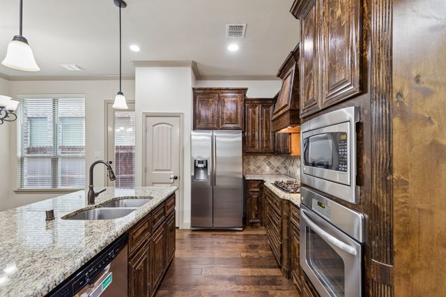 4944 Dominion Boulevard, Irving, TX 75038