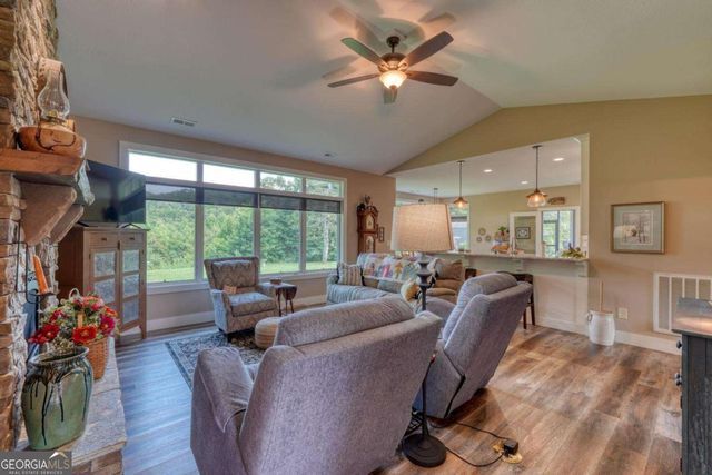 314 Winchester Cove Road, Hayesville, NC 28904