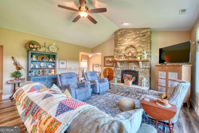 314 Winchester Cove Road, Hayesville, NC 28904