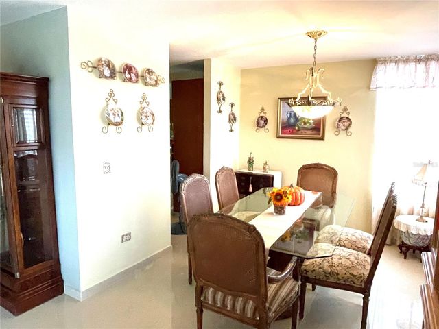 calle 19 2W8 URB. ALTOMONTE, Caguas, PR 00727