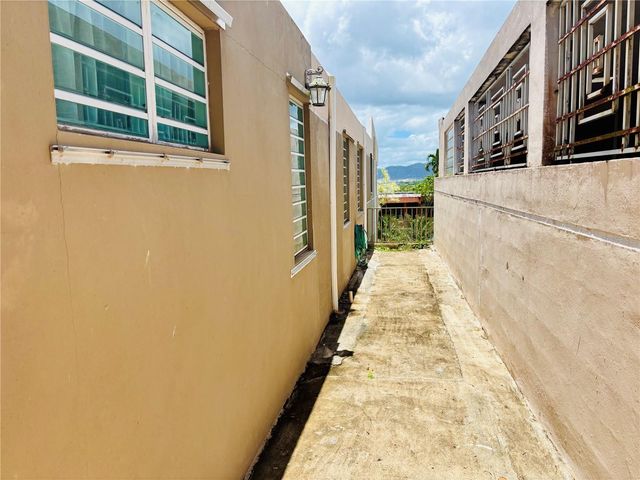 calle 19 2W8 URB. ALTOMONTE, Caguas, PR 00727