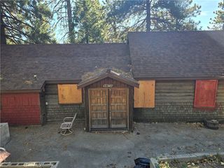 31845 Hilltop, Running Springs, CA 92382