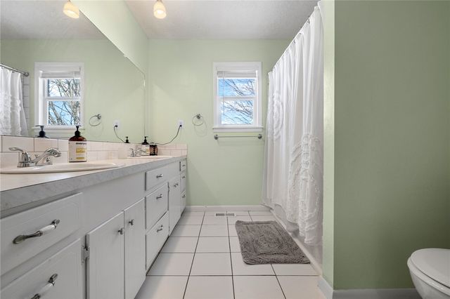 2504 Joe Holt Road, Everton, AR 72633