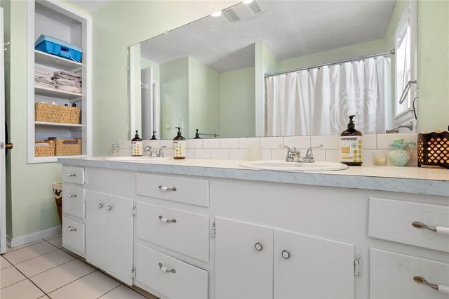 2504 Joe Holt Road, Everton, AR 72633