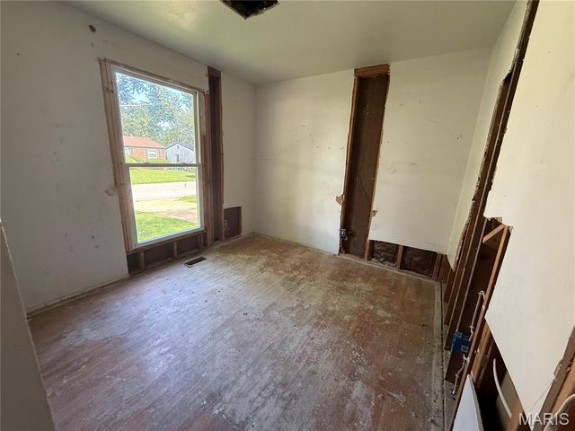 10357 Prince Drive, St Louis, MO 63136