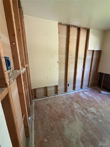10357 Prince Drive, St Louis, MO 63136