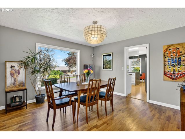 5980 W A St, West Linn, OR 97068