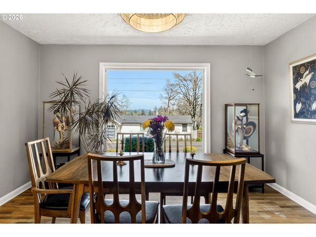 5980 W A St, West Linn, OR 97068