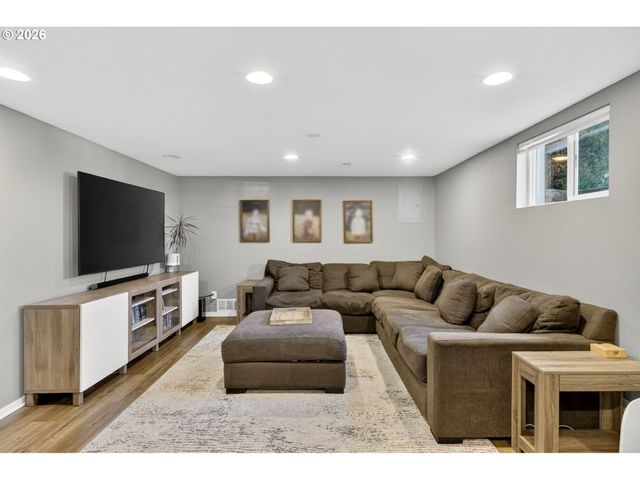 5980 W A St, West Linn, OR 97068