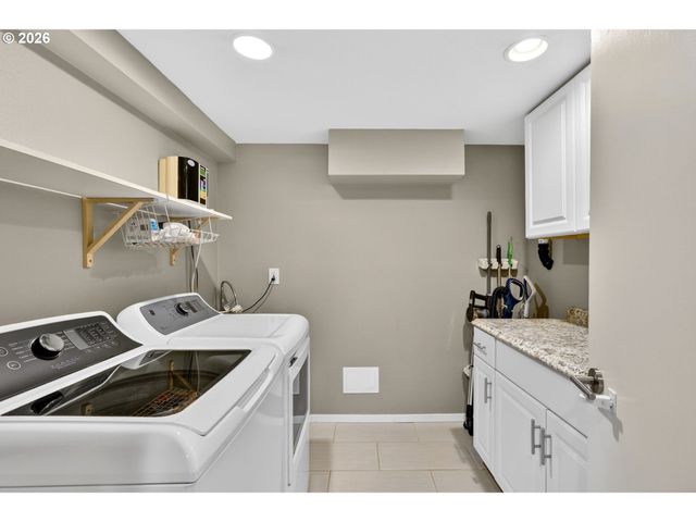 5980 W A St, West Linn, OR 97068