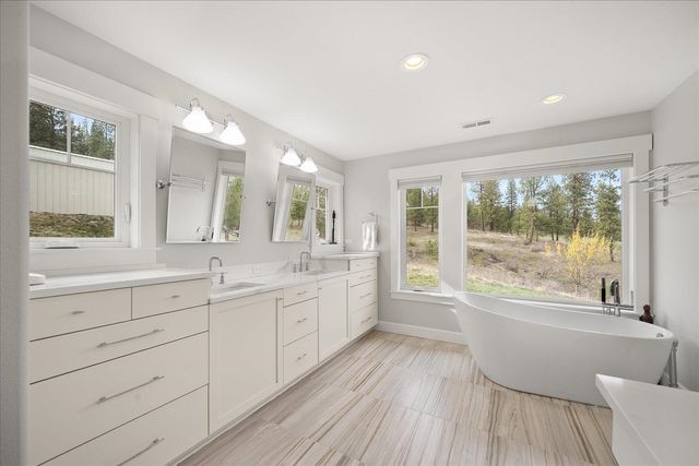 710 S Idaho Rd, Liberty Lake, WA 99019
