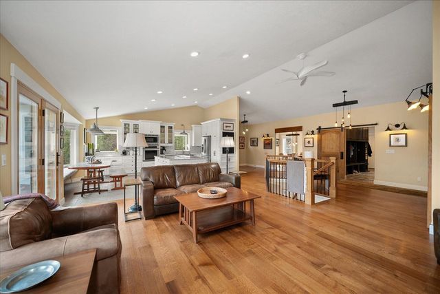 710 S Idaho Rd, Liberty Lake, WA 99019