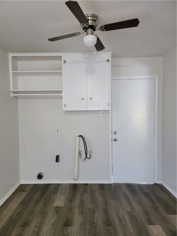401 Glenmore St, Corpus Christi, TX 78412