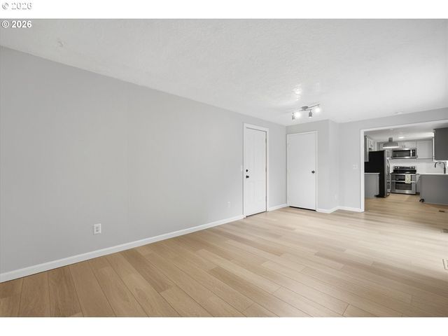 12955 Sw 22ND St, Beaverton, OR 97008