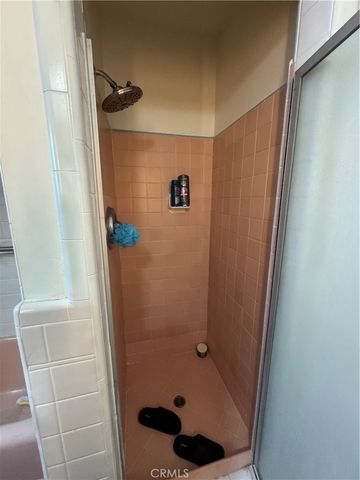 5528 Willowcrest, North Hollywood, CA 91601