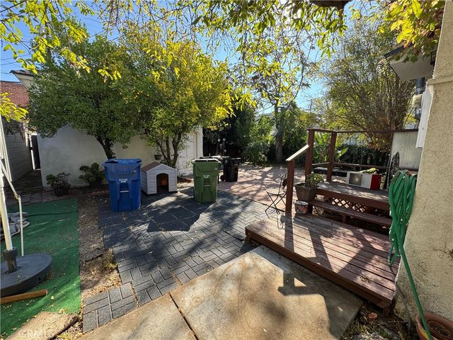 5528 Willowcrest, North Hollywood, CA 91601