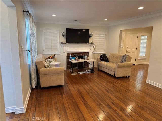 5528 Willowcrest, North Hollywood, CA 91601