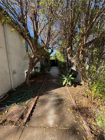 5528 Willowcrest, North Hollywood, CA 91601