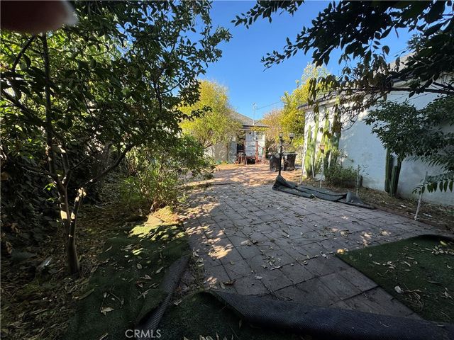 5528 Willowcrest, North Hollywood, CA 91601