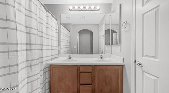 10296 W SANDS Drive 485, Peoria, AZ 85383