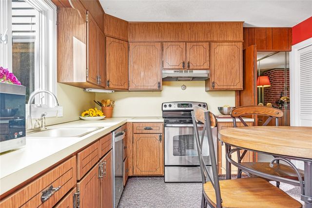 9 Cedar Crest Drive, Westerly, RI 02891