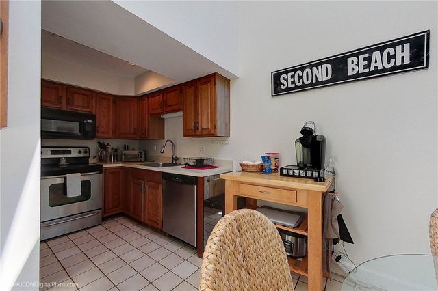 521 Corey Lane, Middletown, RI 02842