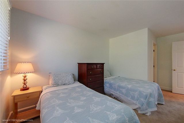 521 Corey Lane, Middletown, RI 02842