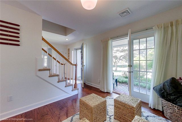 521 Corey Lane, Middletown, RI 02842