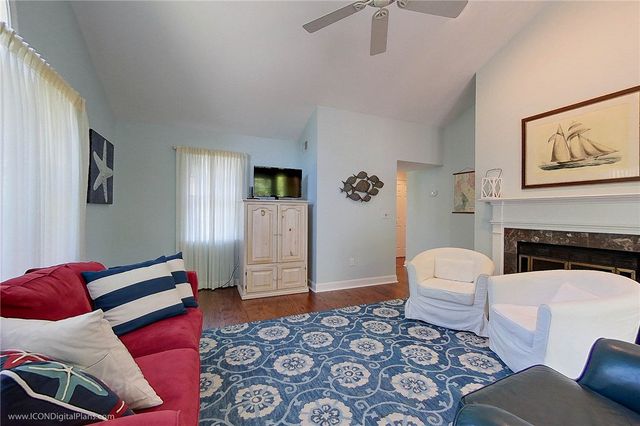 521 Corey Lane, Middletown, RI 02842